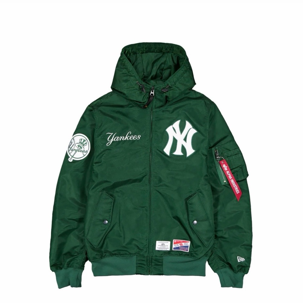 New York Yankees
Alpha Industries L-2B Hooded Bomber Jacket Green